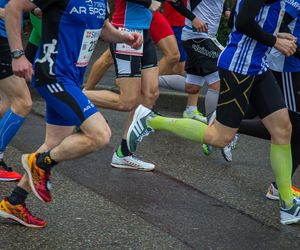 Już w sobotę wielki bieg Biegnij Warszawo. Utrudnienia po obu stronach Wisły