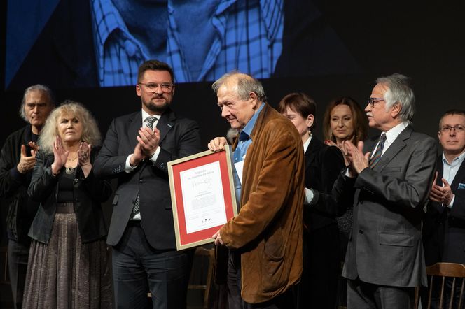 Adam Michnik otrzymał nagrodę im. Kazimierza Kutza. "Zrozumiałem choć trochę Śląsk dzięki Kutzowi". Kontrowersyjny wybór?