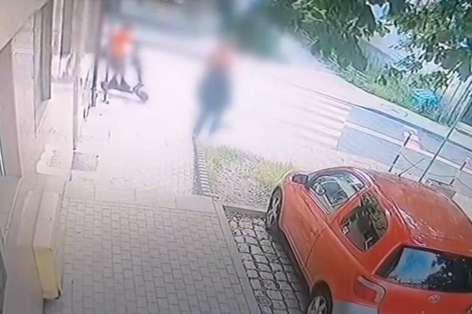 Mężczyzna na hulajnodze staranował pieszego. To prawdziwa plaga