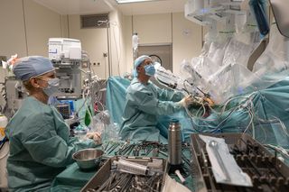 Słupscy neurochirurdzy operują tętniaki wewnątrzczaszkowe nowoczesną metodą