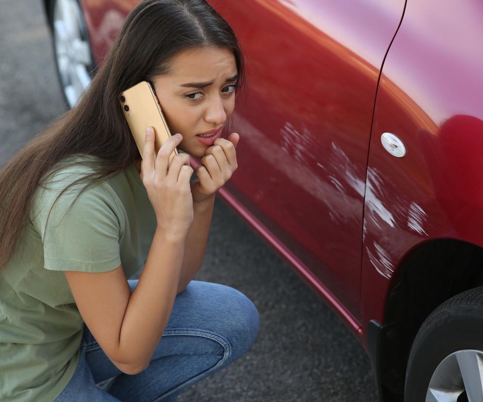 Zarysowana karoseria