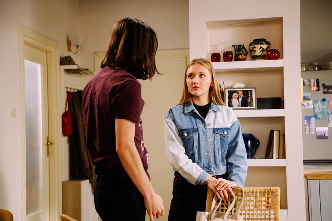 Na Wspólnej odc. 3356. Janek (Bartłomiej Kraszewski), Bella (Karolina Matej)