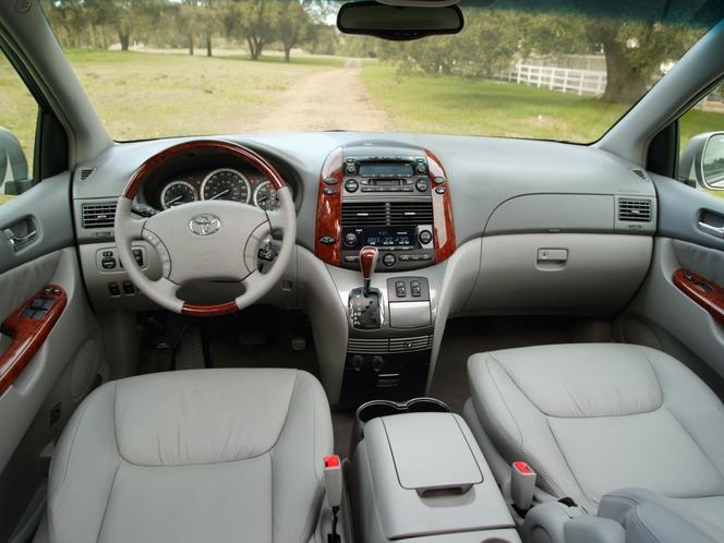 Toyota Sienna (2003-2009)