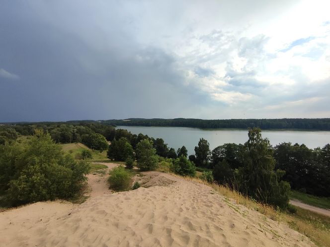 "Małe Abu Zabi" w woj. warmińsko-mazurskim. To miejsce wygląda jak prawdziwa pustynia!