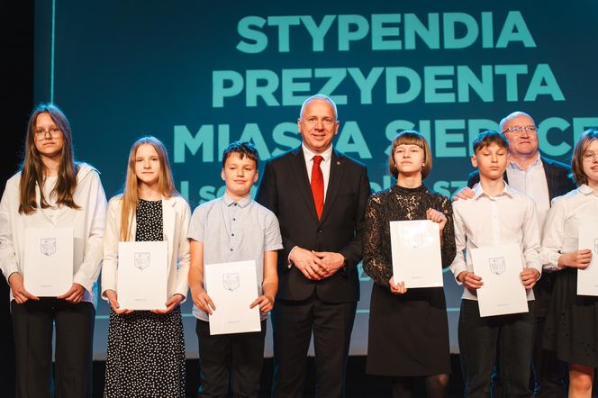 Blisko 700 najzdolniejszych siedleckich uczniów z nagrodami za dokonania w nauce!