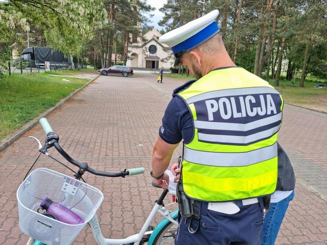 Przyglądali się pieszym, rowerzystom i motocyklistom na ulicach Leszna. Posypały się mandaty