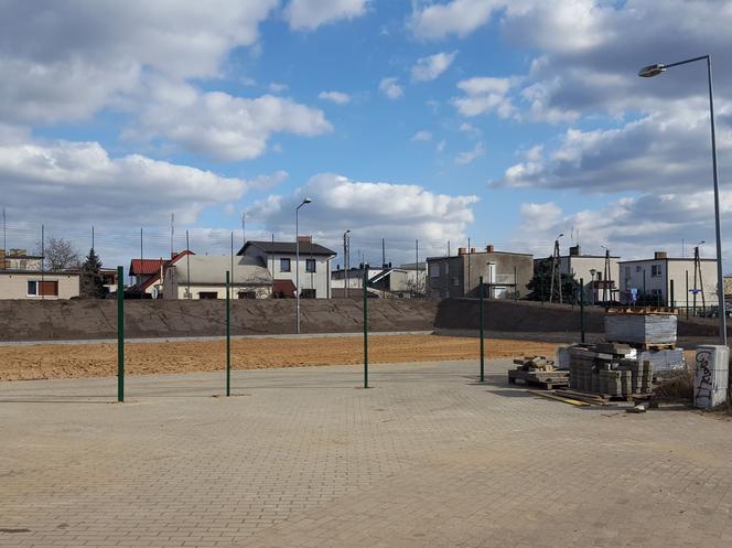 W Lesznie będzie można pograć w siatkówkę plażową. Boiska budowane są na Zatorzu