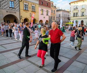 Tarnowski rynek zamieni się w wielki parkiet. Wracają letnie potańcówki