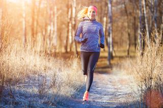 Jak ubierać się do biegania zimą? Przegląd niezbędnych akcesoriów