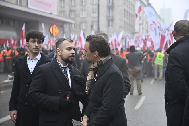 Wicemarszałek Sejmu Krzysztof Bosak przemawia przed rozpoczęciem Marszu Niepodległości 2025