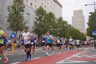 Uczestnicy Maratonu Warszawskiego 2025