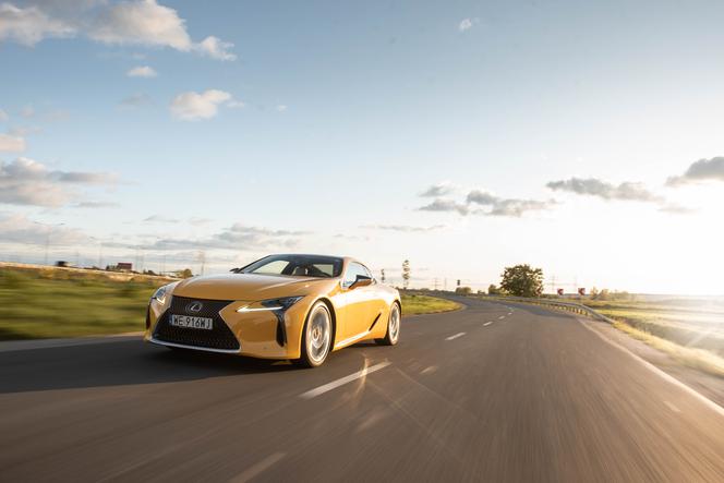 Wyjątkowe GT. Oto 5 rzeczy, którymi Lexus LC 500 zawstydza rywali - TEST, OPINIA