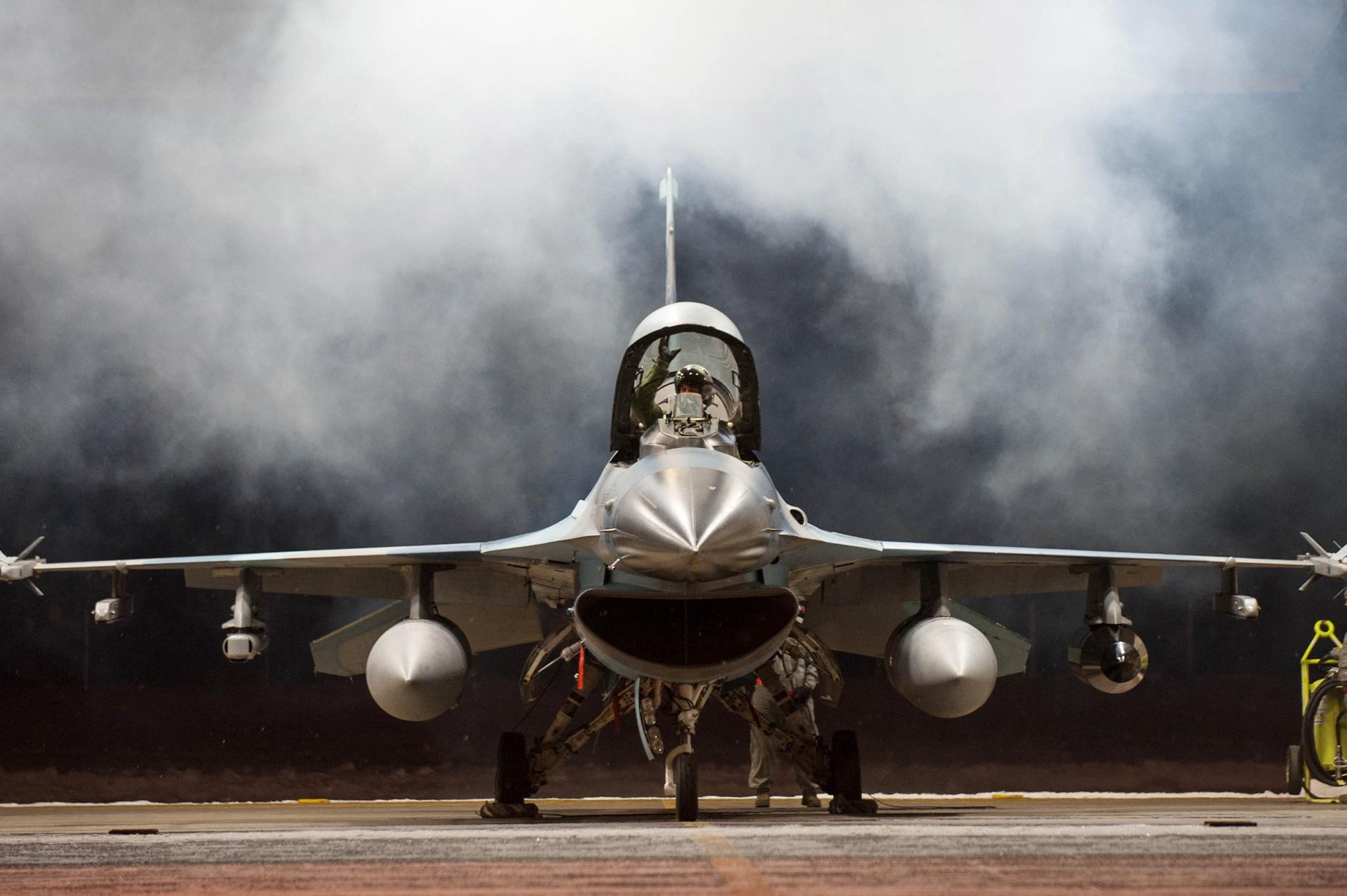 Ukraina szuka pilotów samolotów F-16. Rząd w Kijowie apeluje do innych krajów