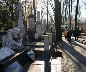 Cmentarze w Polsce 1 listopada