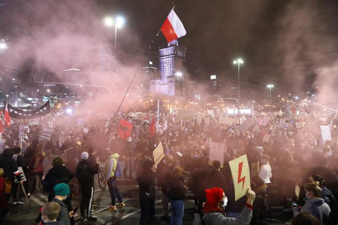 Protest przeciwko zaostrzeniu prawa aborcyjnego w Warszawie