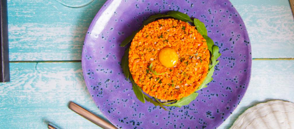 Tatar z marchewki Magdy Gessler: przepis inspirowany Kuchennymi rewolucjami