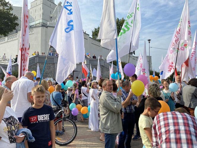 13. Marsz dla Życia i Rodziny zgromadził tłumy na ulicach Białegostoku [ZDJĘCIA]