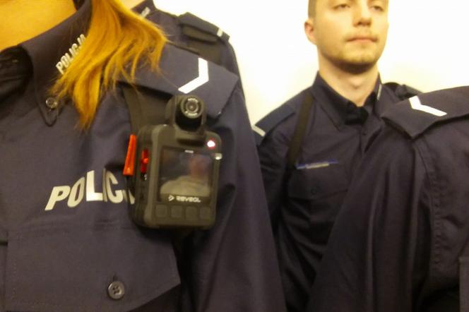 Wrocławscy policjanci otrzymali 60 kamer