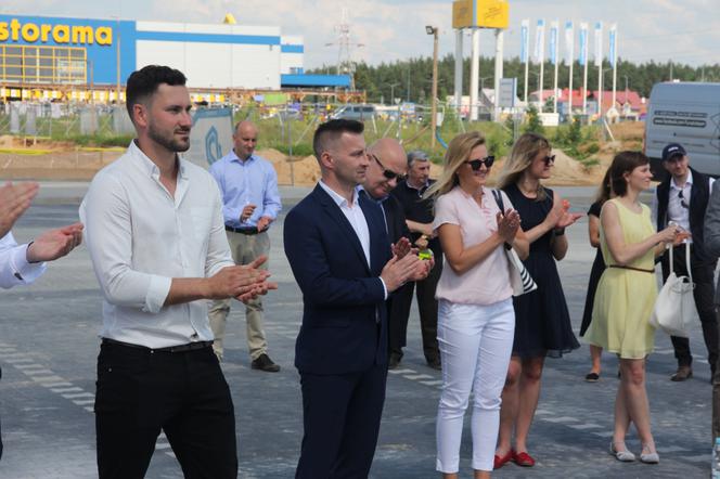 Ogromne centrum handlowe powstaje na Mazurach. Prace idą jak burza! [ZDJĘCIA]