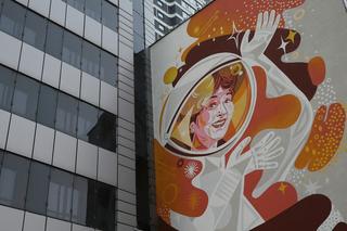 Tym muralem oddano hołd pamięci Ireny Kwiatkowskiej. Aktorka miała wielkie marzenie przed śmiercią