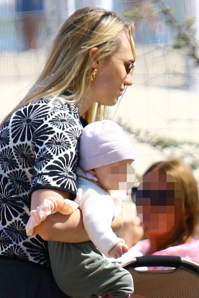 Krzysztof Ibisz je żonie z ręki