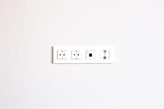 Używaj inteligentnych gniazdek