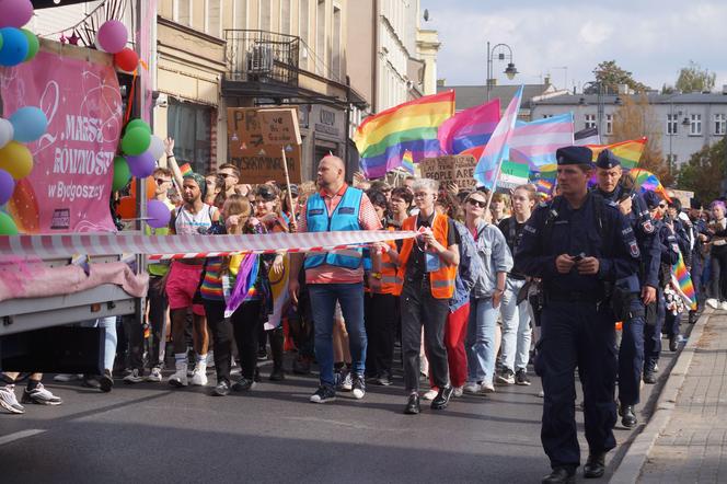 II Marsz Równości w Bydgoszczy pod hasłem "Wybierz miłość” [ZDJĘCIA]