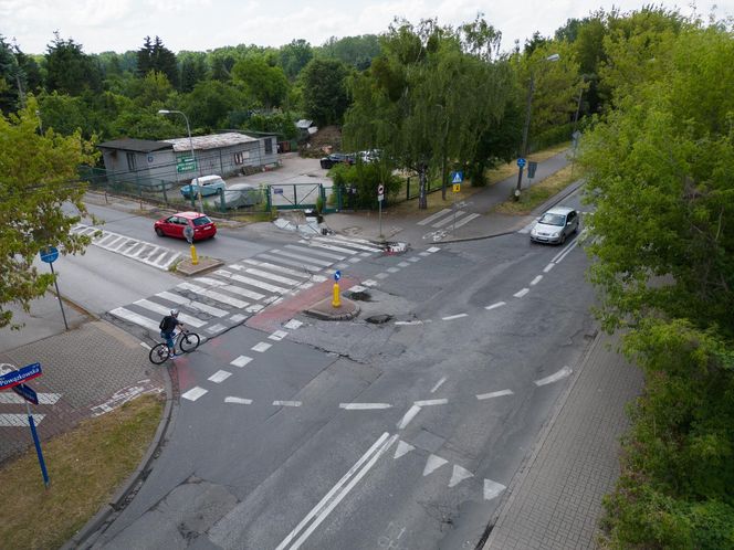 Skrzyżowanie Obrońców Tobruku i Powązkowskiej. Powstanie tu rondo