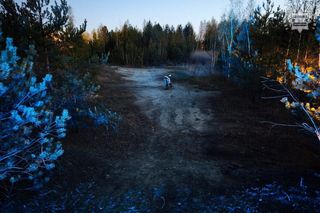 Wypadek w Kaletach. 16-latek spadł z motocykla