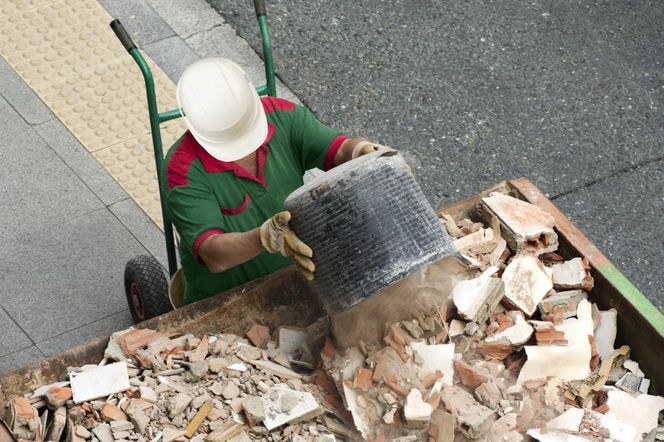 Sprzątamy po budowie i remoncie. Jak utylizować duże gabaryty?