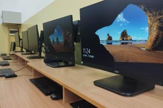 Uczniowie V LO w Lublinie dostali nowoczesne komputery. Sprzęt kosztował 110 tys. zł 