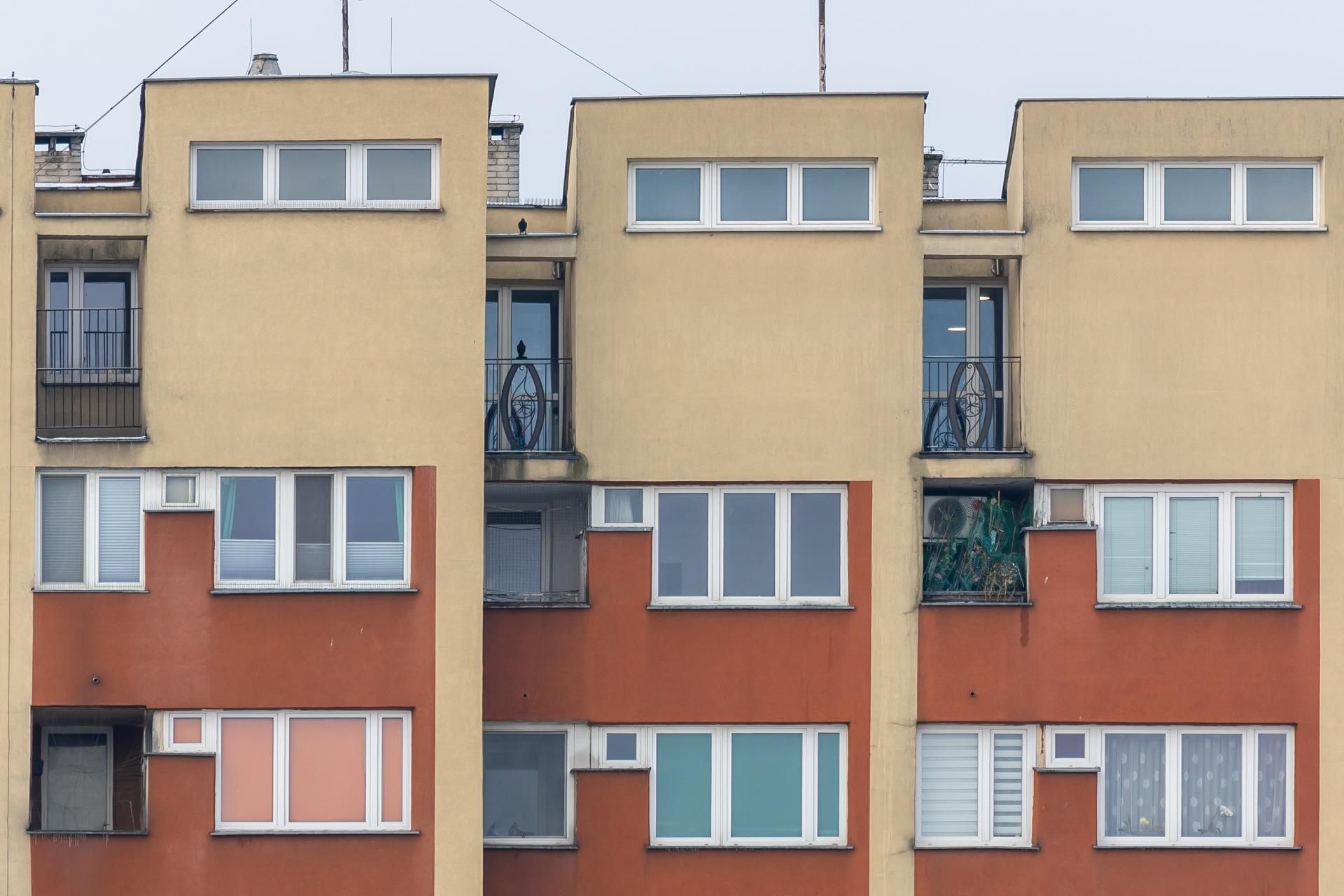 "Dom samotnych" na Etiudy Rewolucyjnej 9 w Warszawie