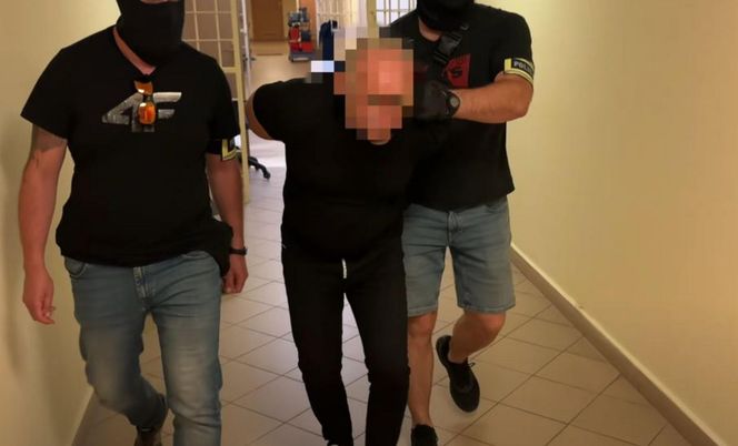„Słowik” znowu za kratami! Gangster zatrzymany za wymuszenie haraczu w Warszawie