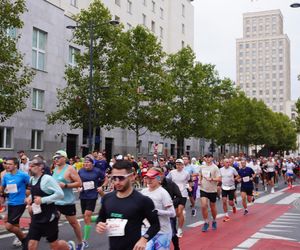 Uczestnicy Maratonu Warszawskiego 2025