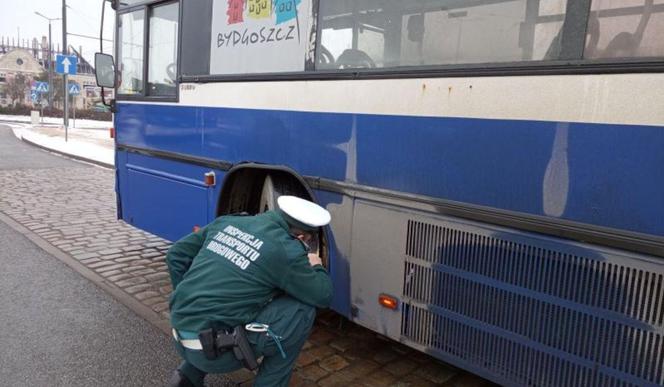 Zabytkowy autobus jeżdżący po Bydgoszczy w ramach MZK został wycofany. Nawet siedzeń nie było