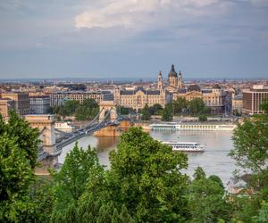 Widok na Budapeszt i rzekę Dunaj ze Wzgórza Gellerta