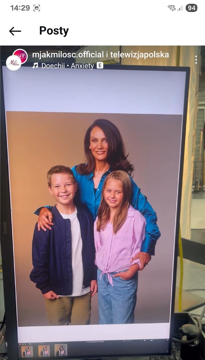 M jak miłość nowy sezon sesja zdjęciowa. Aleksandra (Małgorzata Pieczyńska), Maja (Laura Jankowska), Szymek (Staś Szczypiński)