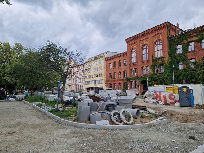 Tak przebiega rewitalizacja Placu Wolności w Bydgoszczy. Zaglądamy na plac budowy