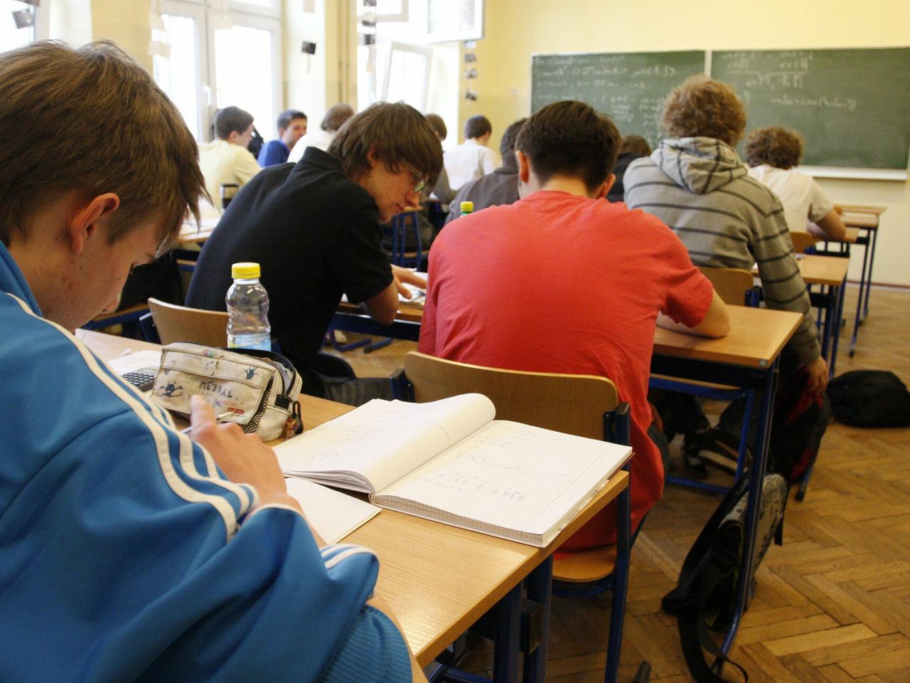  Jeszcze więcej lekcji w szkołach? Minister edukacji o planach wprowadzenia dodatkowej godziny