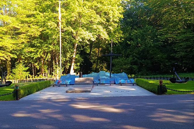 Pomnik "Tym, którzy nie powrócili z morza" po renowacji