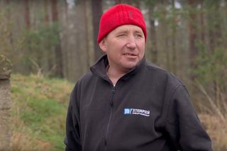 Andrzej z Plutycz zdradził, co trzyma w lesie. Ma tego kilka ton. Jest czego zazdrościć!