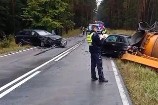 Poważny wypadek między Olsztynem a Szczytnem. Droga całkowicie zablokowana!