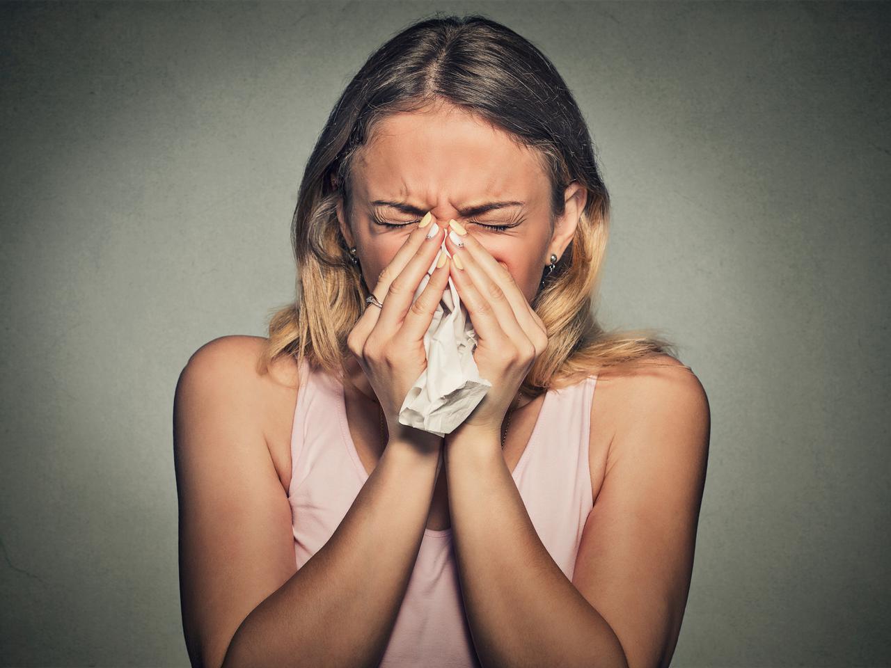 Co pyli w sierpniu? Alergia w sierpniu. Co uczula w sierpniu alergików?