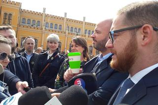 Wrocławski magistrat rezygnuje z plastiku! Jacek Sutryk zachęca do stosowania zasady zero waste