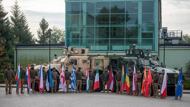 Krakowscy specjalsi z certyfikatem NATO. Gratulował im minister Błaszczak