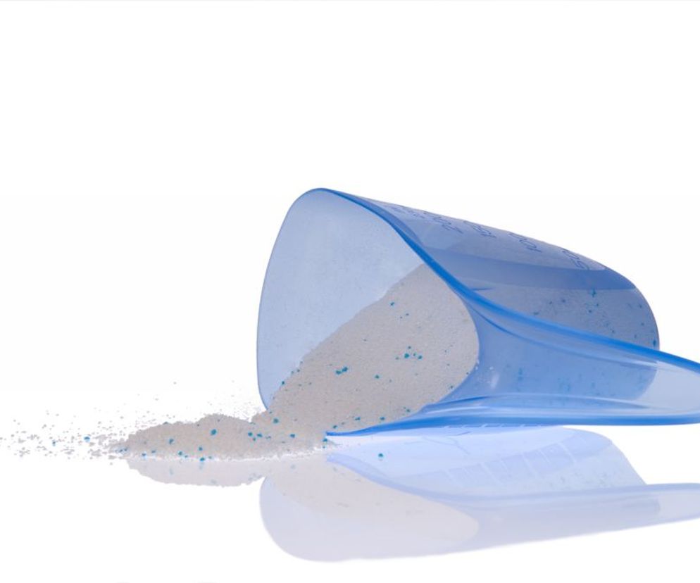 Uczulenie  ( alergia )  na proszek  do prania może wystąpić u każdego, jednak najczęściej pojawia się  u dzieci  i  niemowląt . Jakie są przyczyny i objawy uczulenia na proszek do prania? Jak przebiega diagnoza i leczenie? Jak zapobiec ponownemu wystąpieniu tego typu alergii?