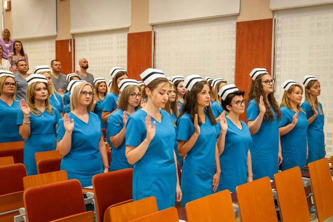Pierwsze czepkowanie absolwentów pielęgniarstwa z PWSW w Przemyślu! 