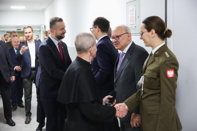 Nowoczesny tomograf w krakowskim szpitalu wojskowym. Sprzęt z funduszy KPO zaprezentował szef MON