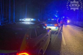 Czołowe zderzenie osobówki z motocyklem na DW907