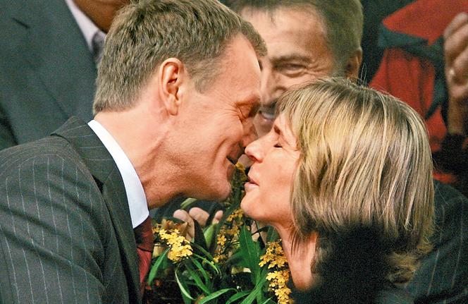 Tuskowie znów będą się całować?